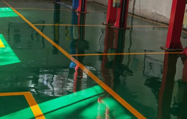 環(huán)氧樹(shù)脂地坪漆